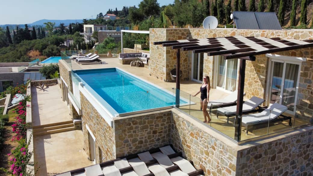Pylos pool bikini model ausblick