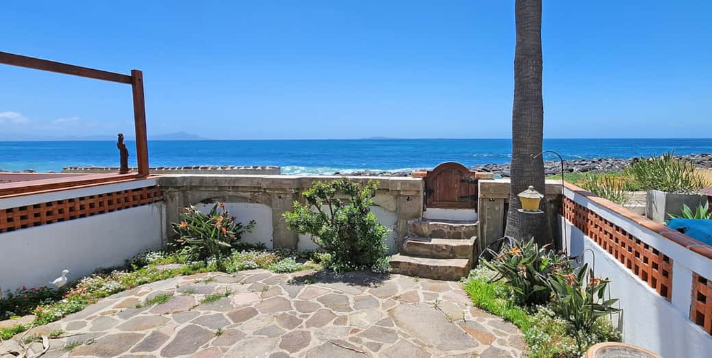 Playa-Cibola-18-lower-patio-garden - Copy