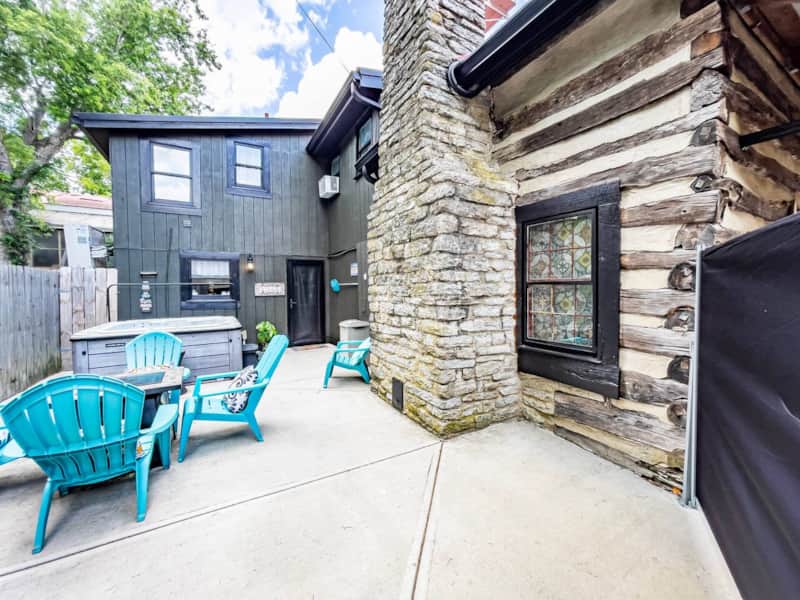 The Cabin at 114 Main Street in Augusta