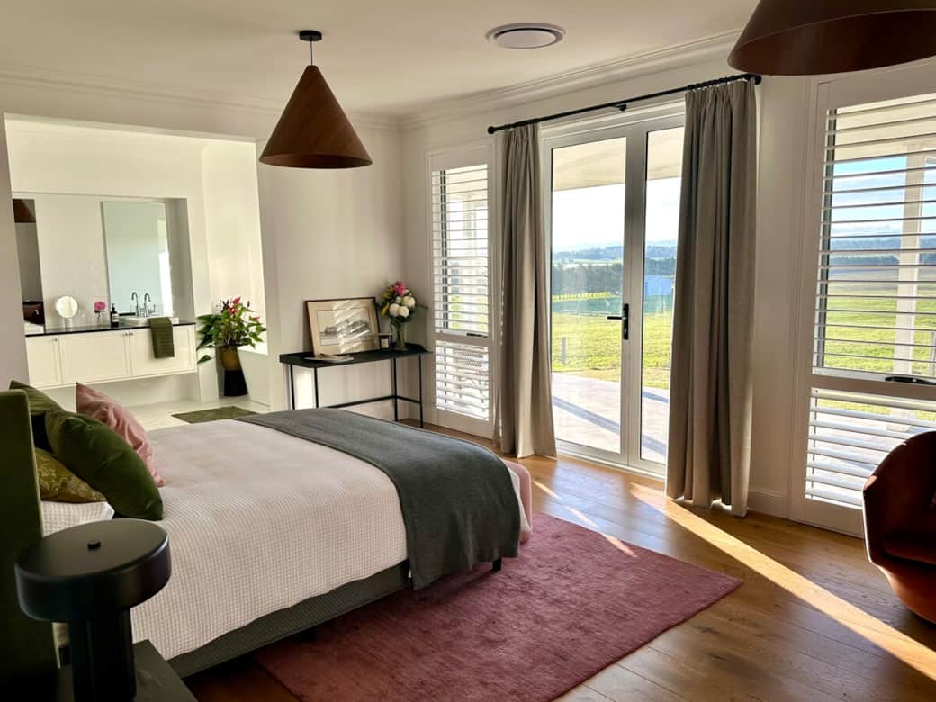 Master Bedroom w/ Ensuite