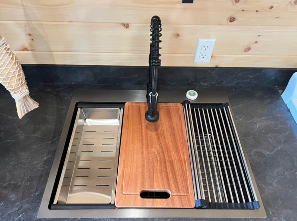 E662F5A2 E331 40FD 9F0F 6F81B4930042 E662F5A2 E331 40FD 9F0F 6F81B4930042