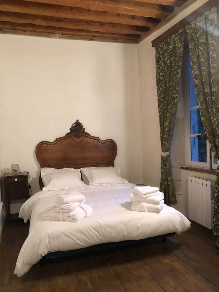 Chambre Sous la grâce du Ciel au Château de Montanges