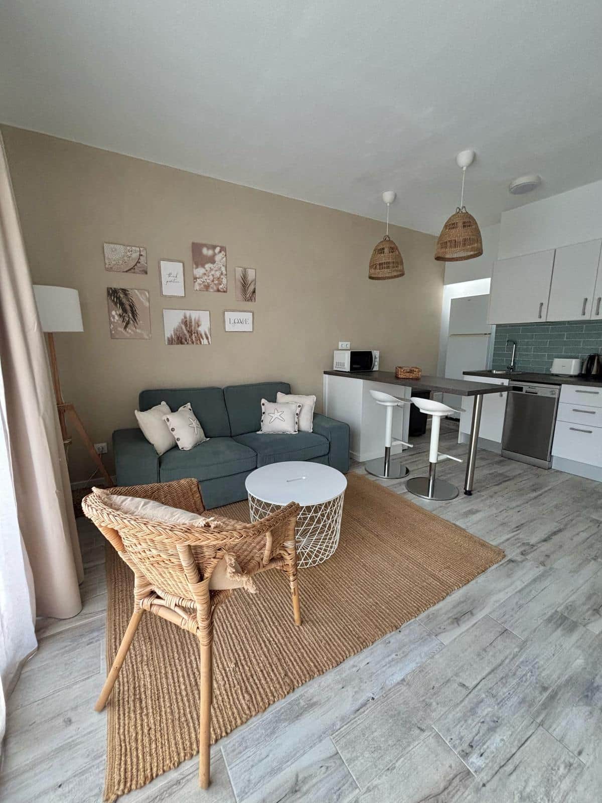 Luminous Ca Nostra - Open Plan Kitchen, lounge diner