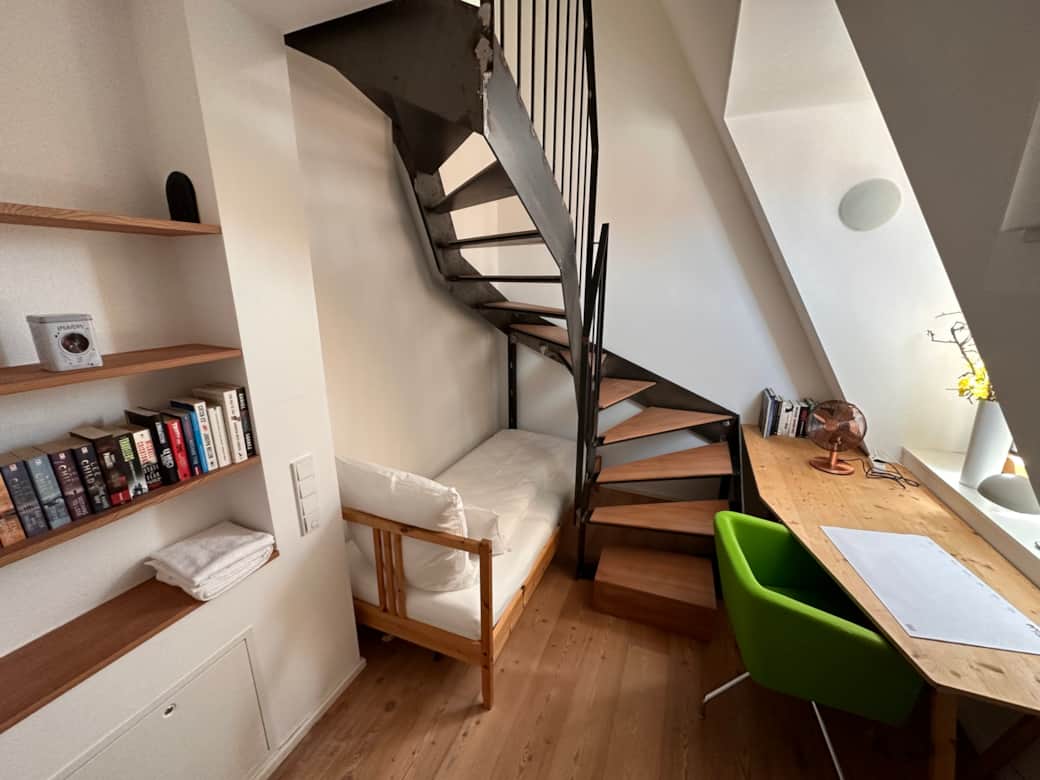 Schlaf- und Arbeitszimmer