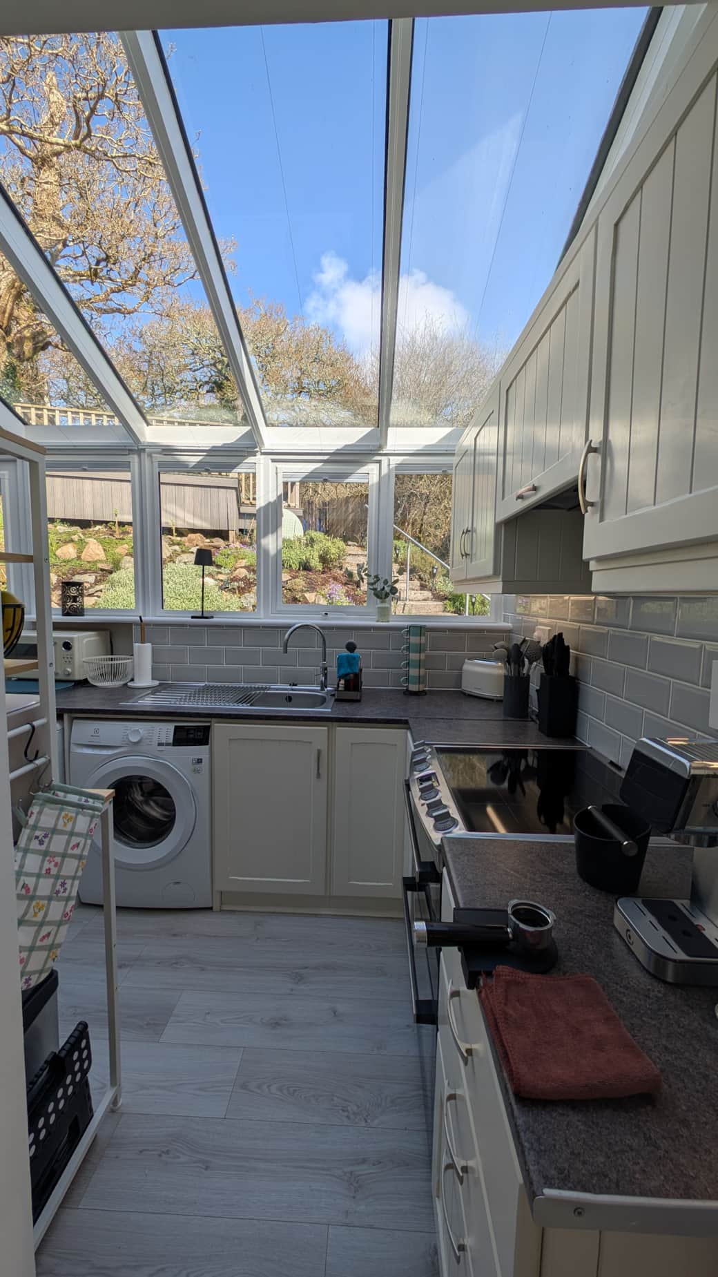 21 Kitchen