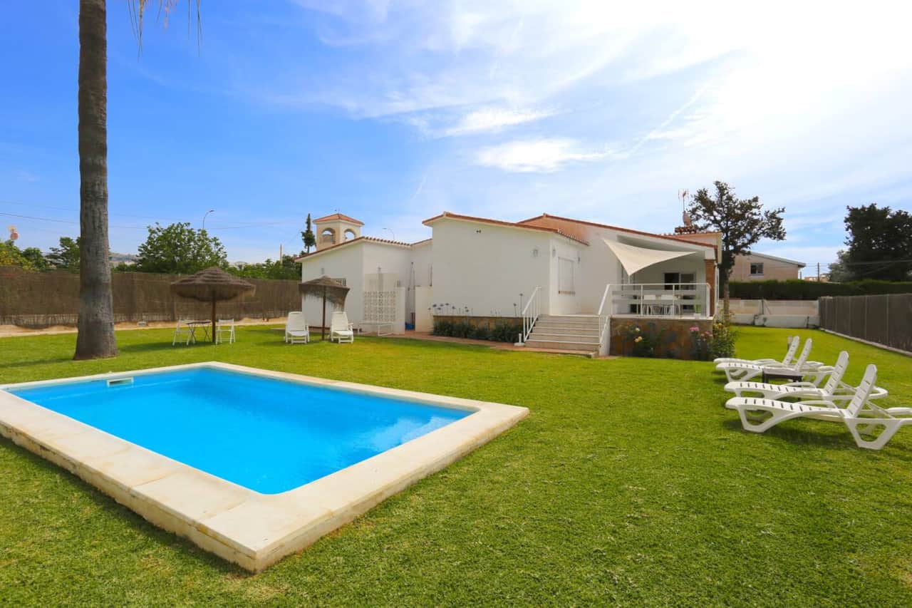VILLA LUNA Beach Premium House Rincón de la Victoria Málaga HOMINGBOOK