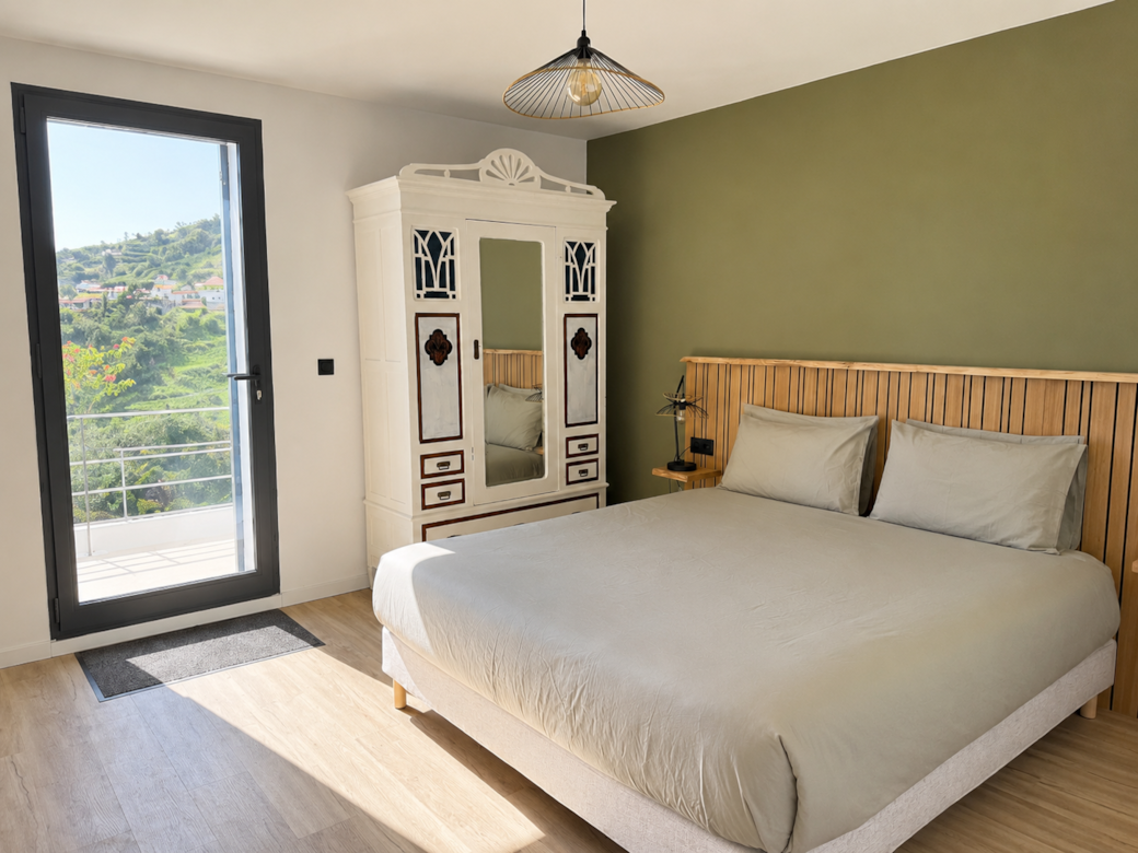 Slaapkamer gastenverblijf Madeira Suite Vinha