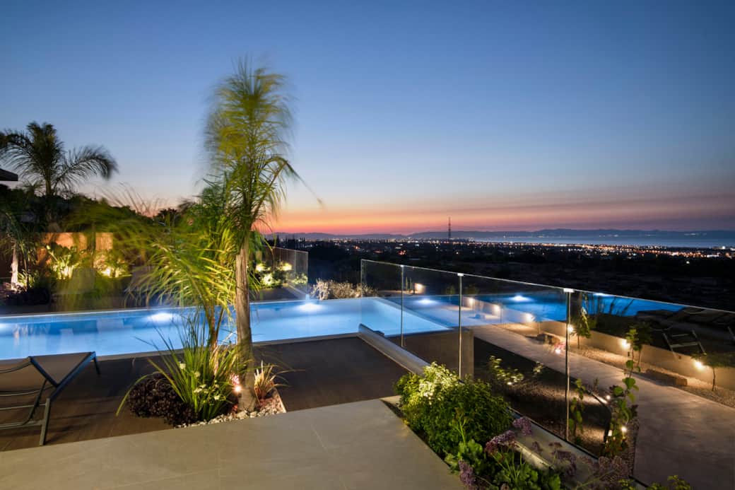 Feel the magic of the view! 