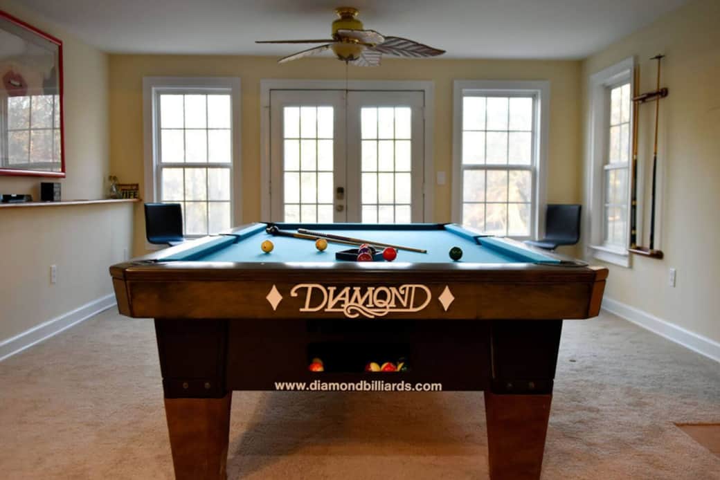 Professional Pool Table