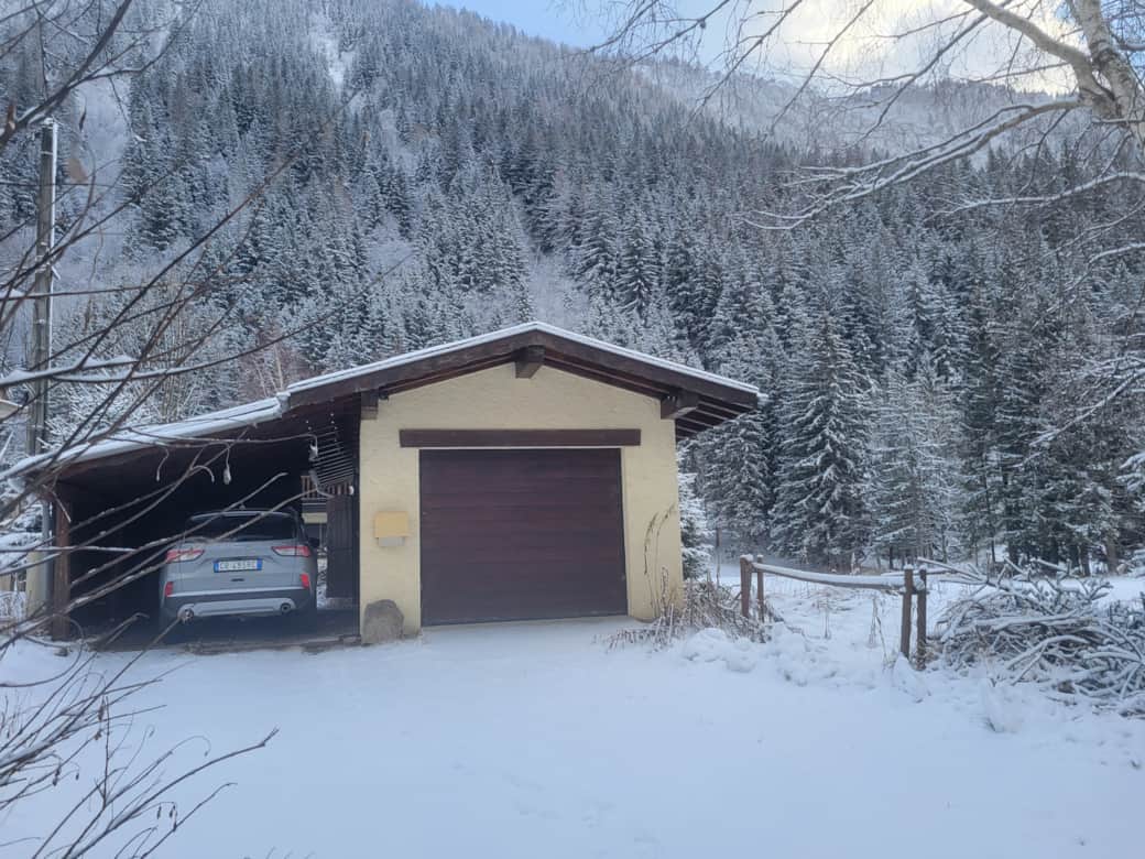 Easy car parking and no de-icing