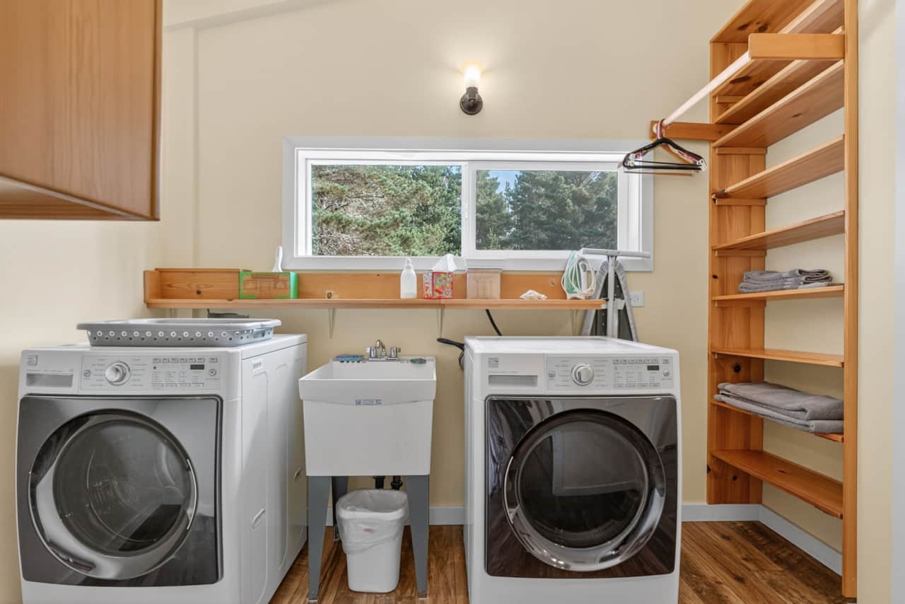 Upper Laundry Room.jpg