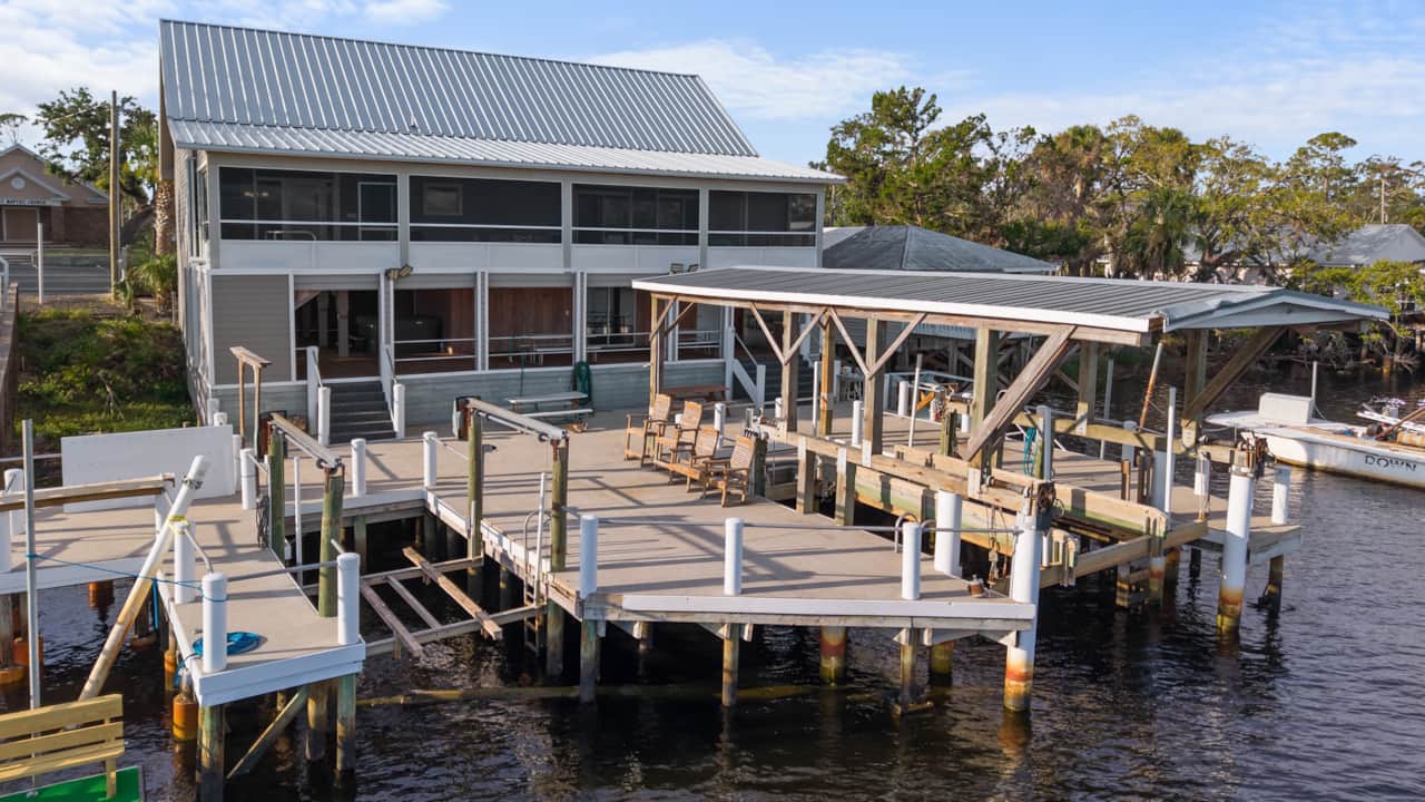 Boat Slips/Porch