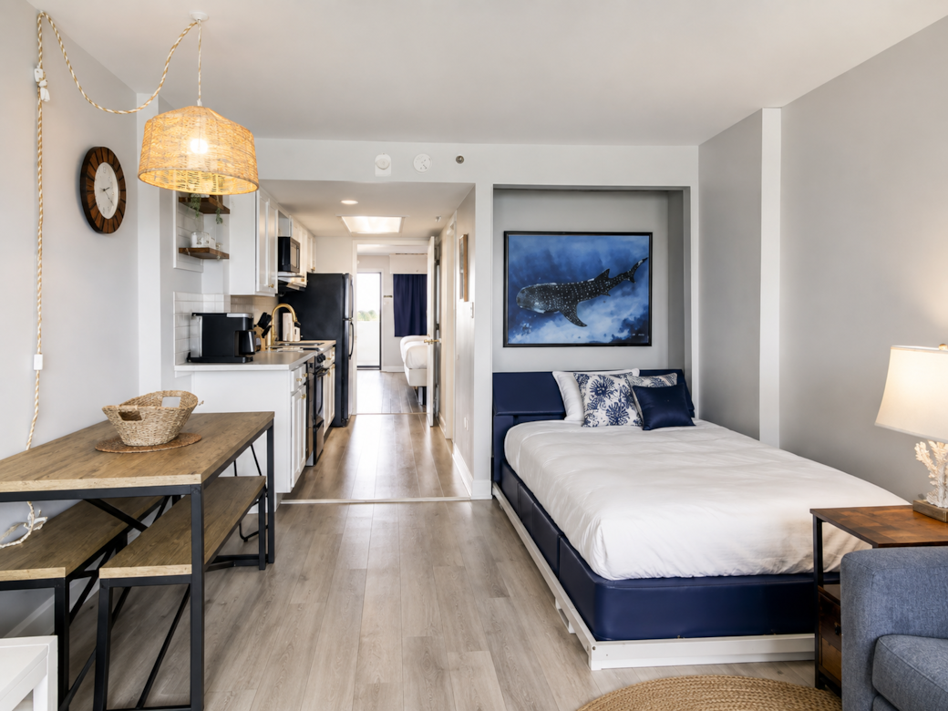 Bright Living & Sleeping Area