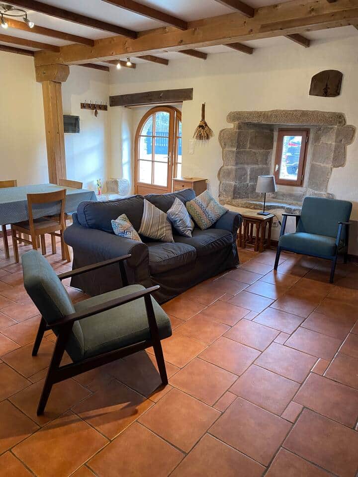 Clement Lounge