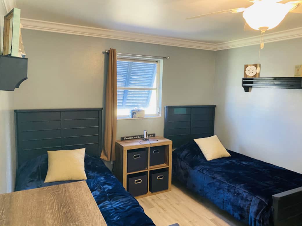 Guest Room 2 -- 2 Single Beds
