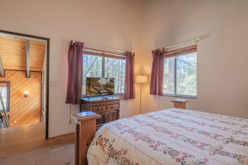 Upstairs bedroom #2 with queen bed