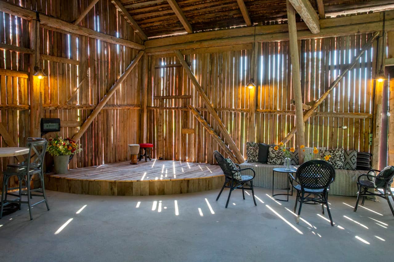 Barn
