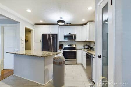 Open and Spacious Kitchen with ALL Modern Appliances