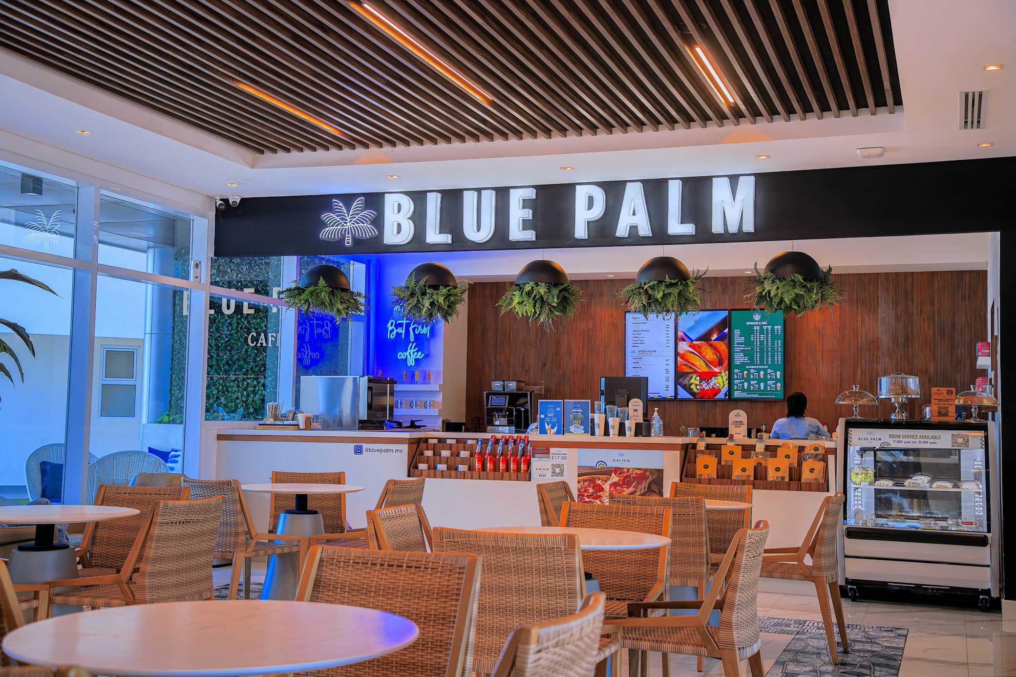 Blue Palm Cafe, indoor seating (Starbucks coffee, snacks, lunch. brunch, room service)