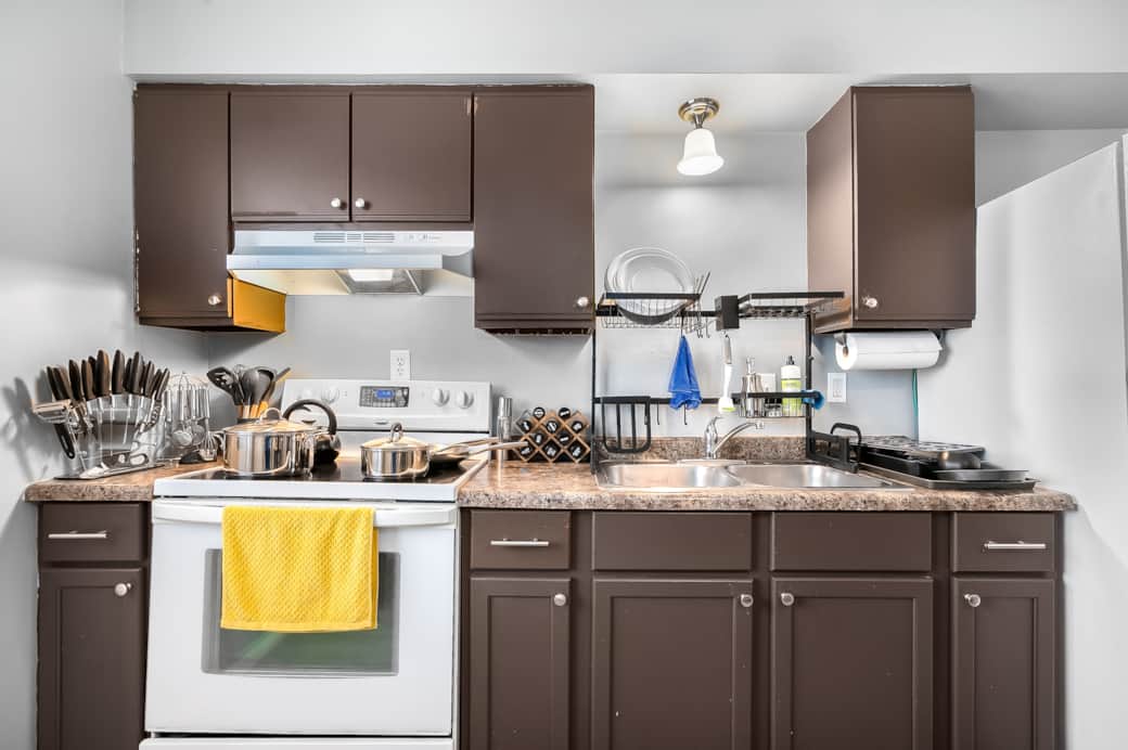 Fully Outfitted Kitchen 