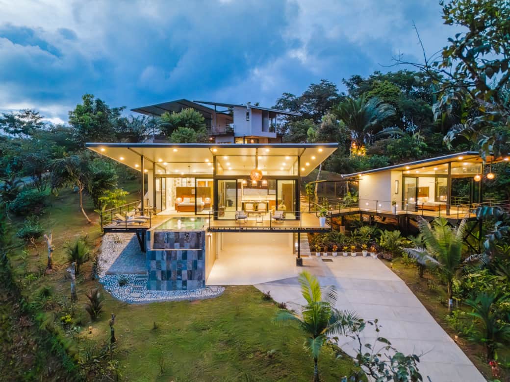 Great location near Manuel Antonio with easy access to top spots Great location near Manuel Antonio with easy access to top spots