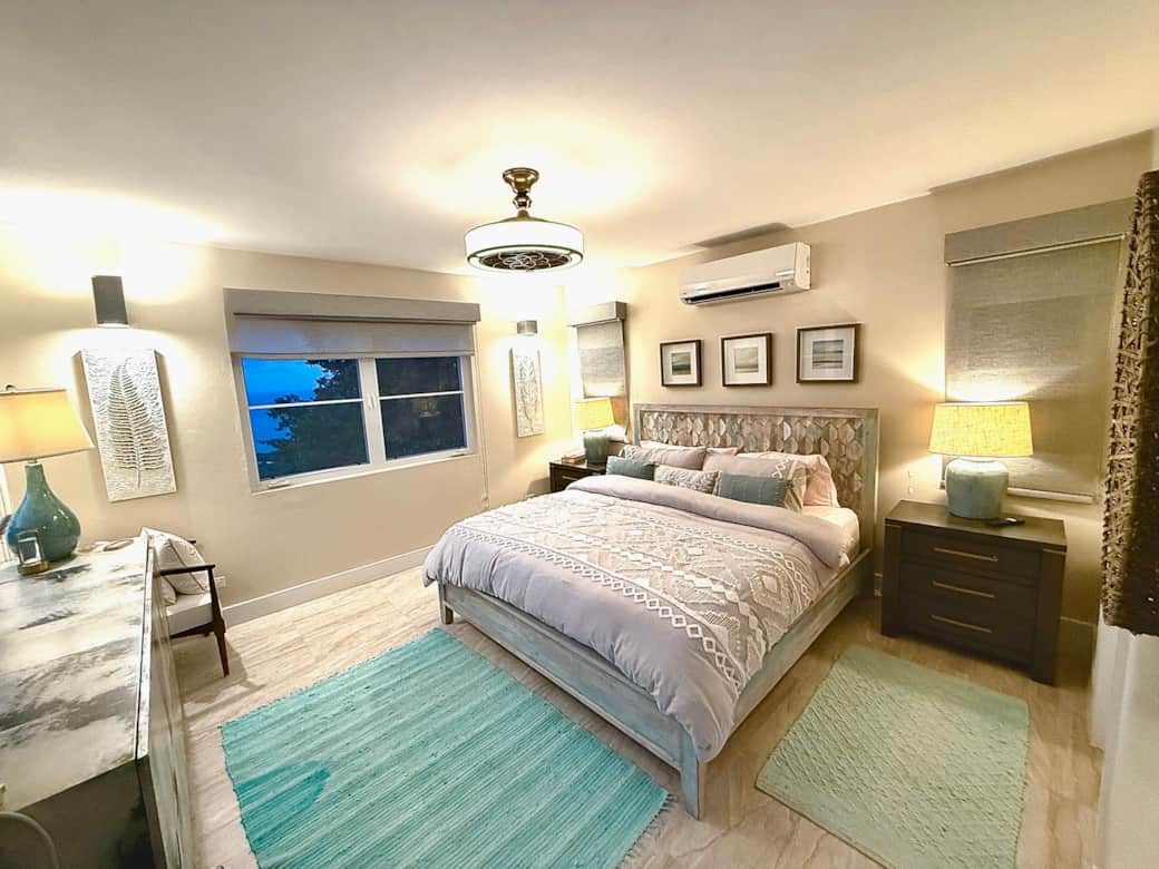 King size bed