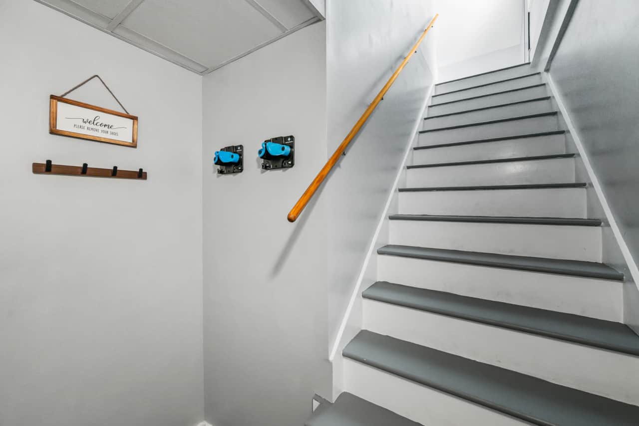 Hang up your skis and relax upstairs.