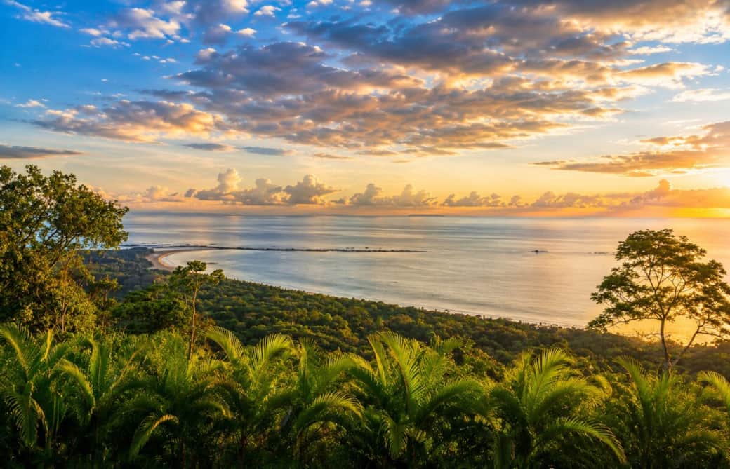Wake up to one of Costa Rica’s most iconic views, overlooking the Pacific Ocean, the famous Whale’s Tail, and endless rainforest. A spectacular panorama that transforms with every sunrise and sunset.