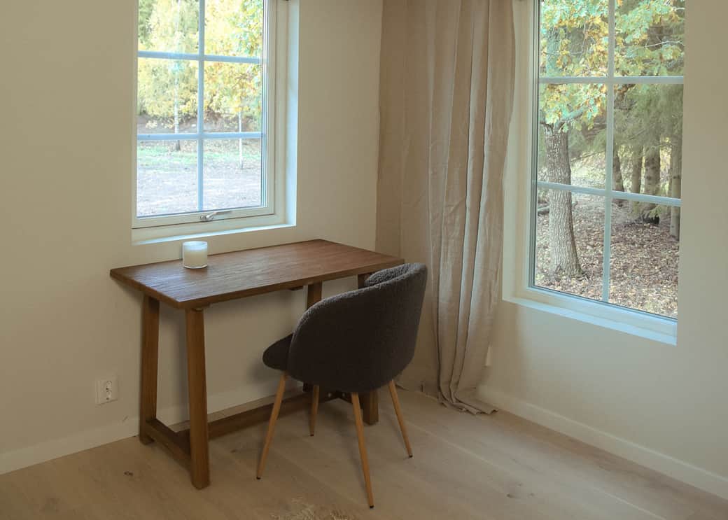 Room 1 desk