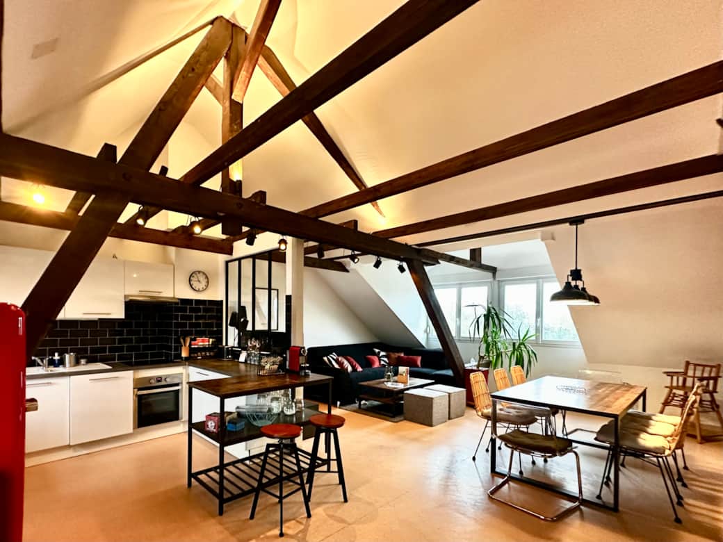 Main room overview