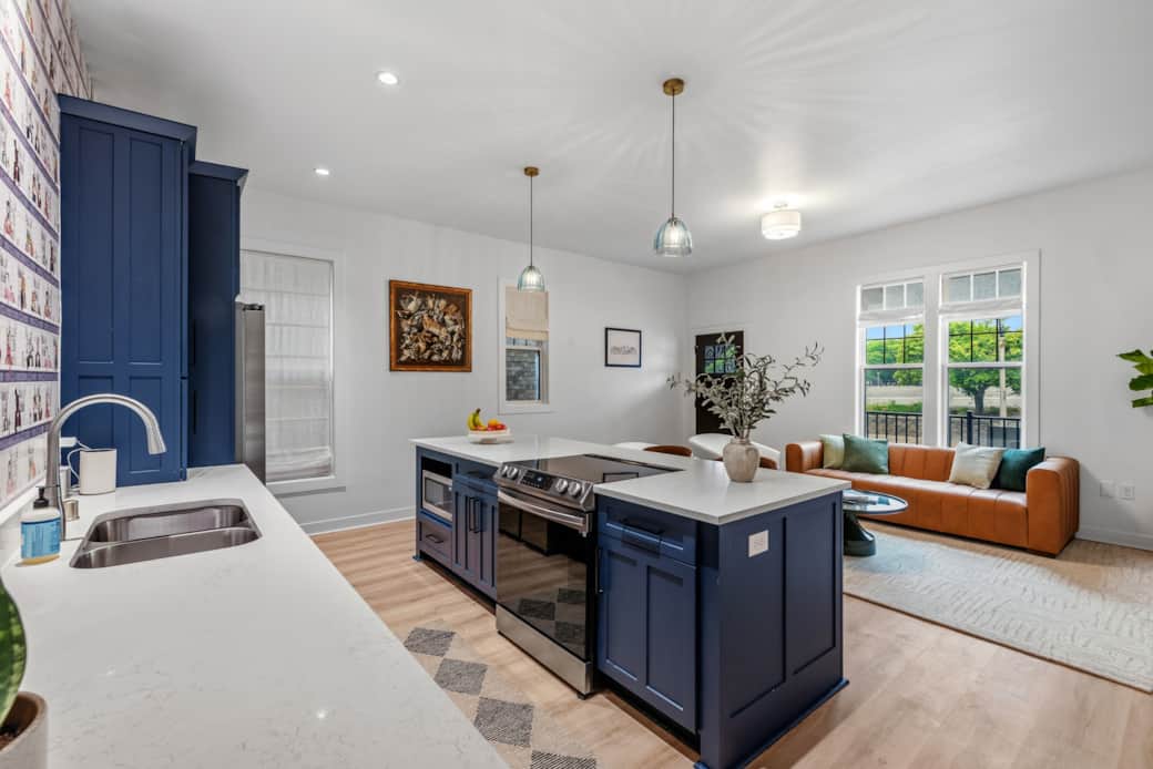 520 S 6th St-37 520 S 6th St-37