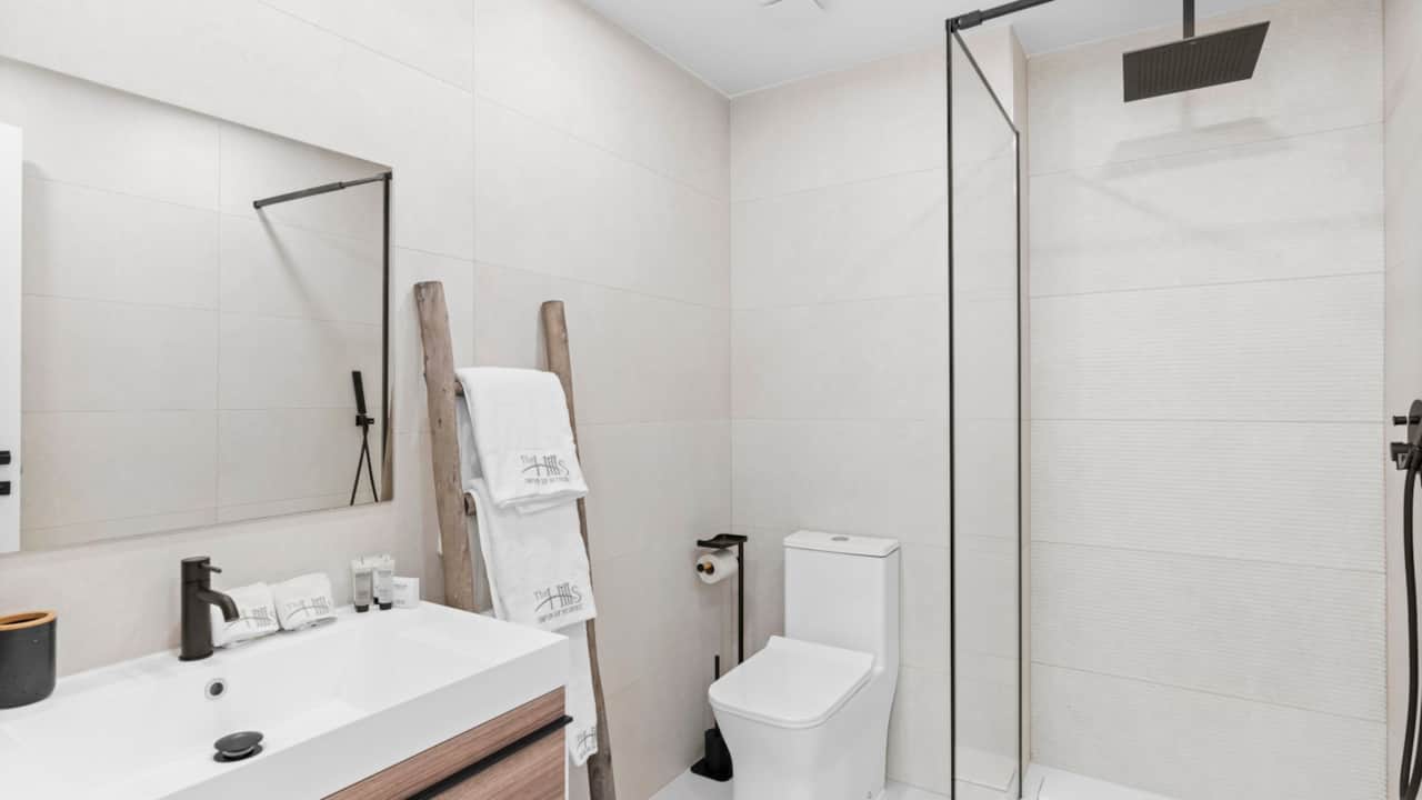 Bathroom Area 