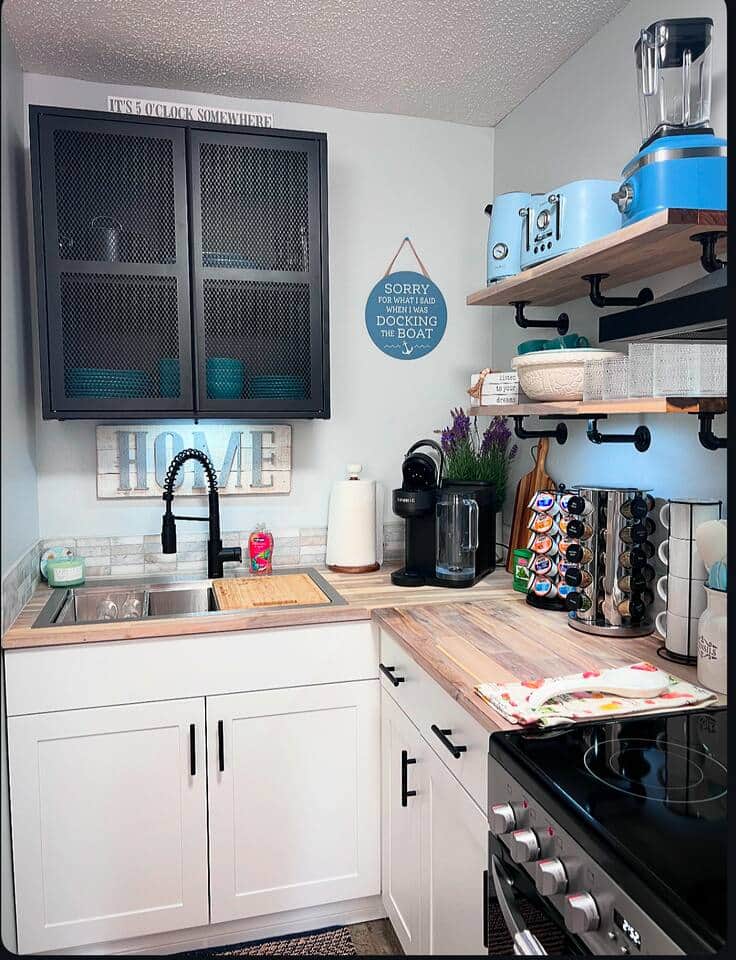 Fully stocked Kitchen