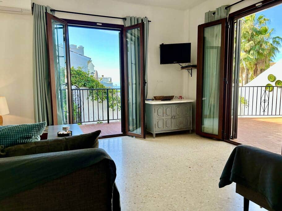 Living room with access to the terrace