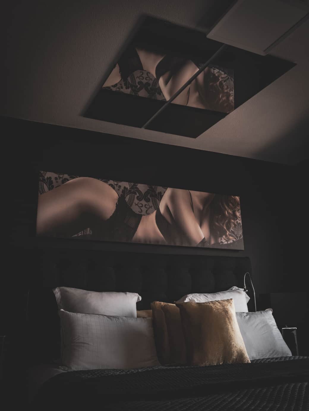 Romantic mirror for love room horizons Rennes centre