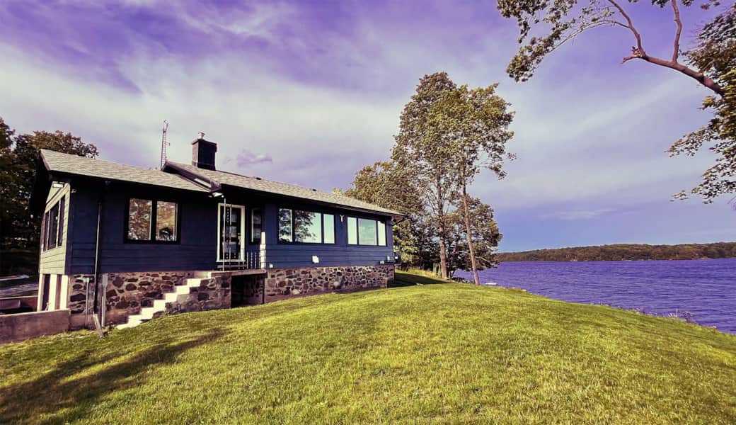 Rideau Lakes Vacation Cottage Rental House Front