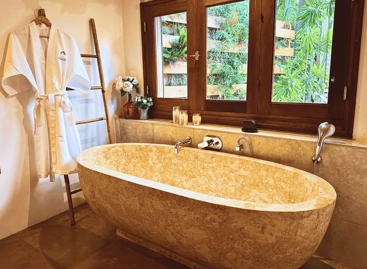 Baignoire en pierre de marbre