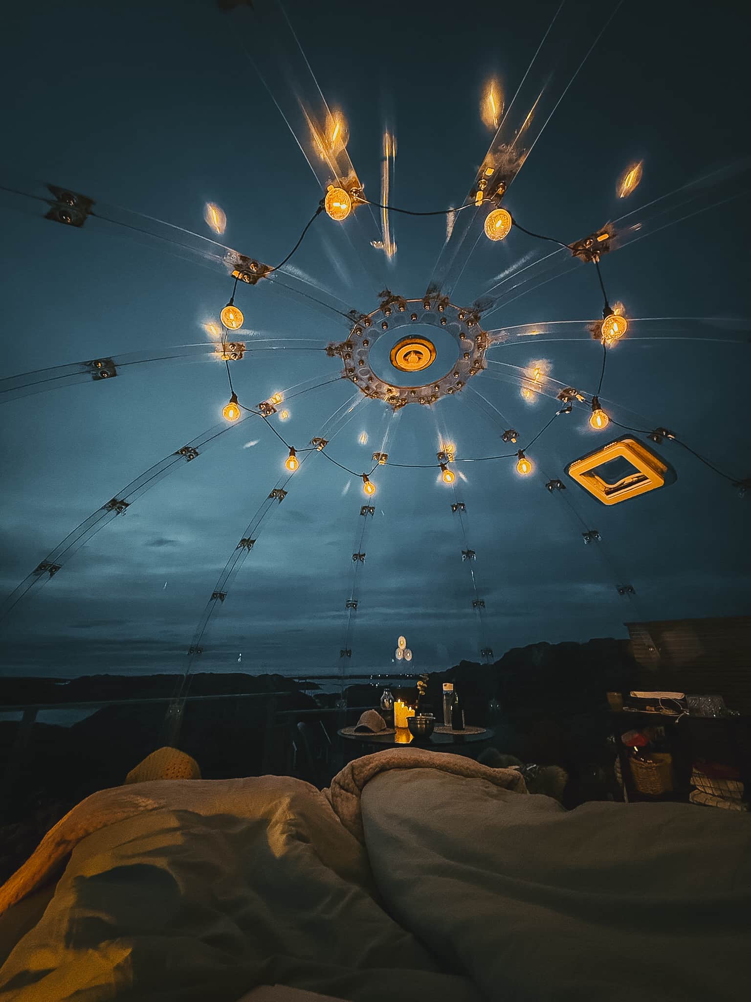 Stormhyttene by night