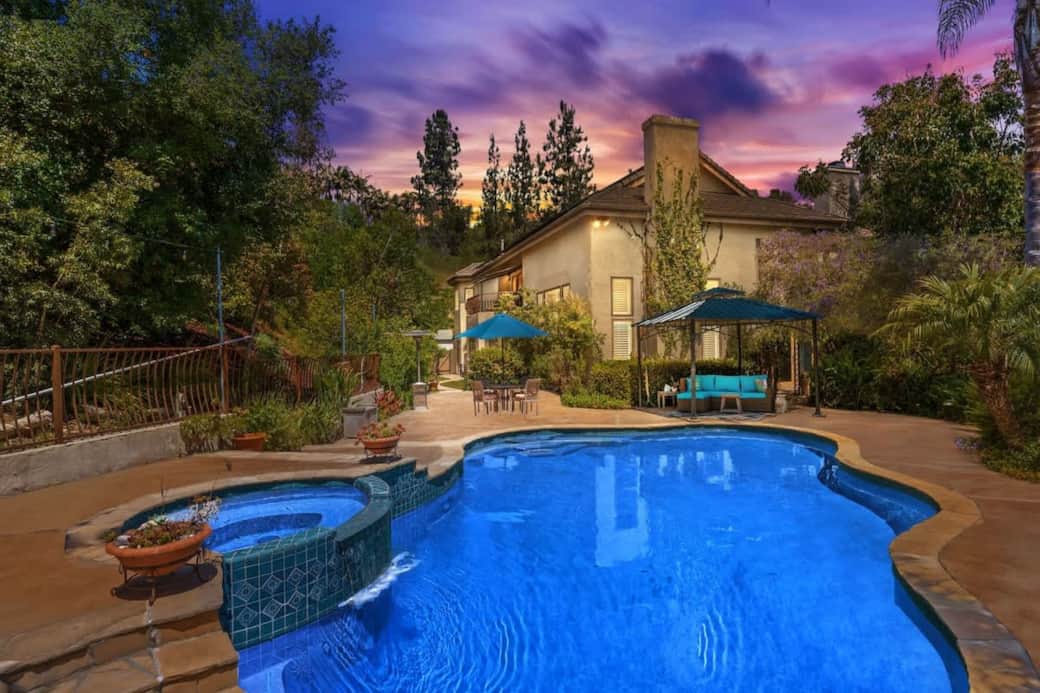 Private Secluded Pool and Jacuzzi.