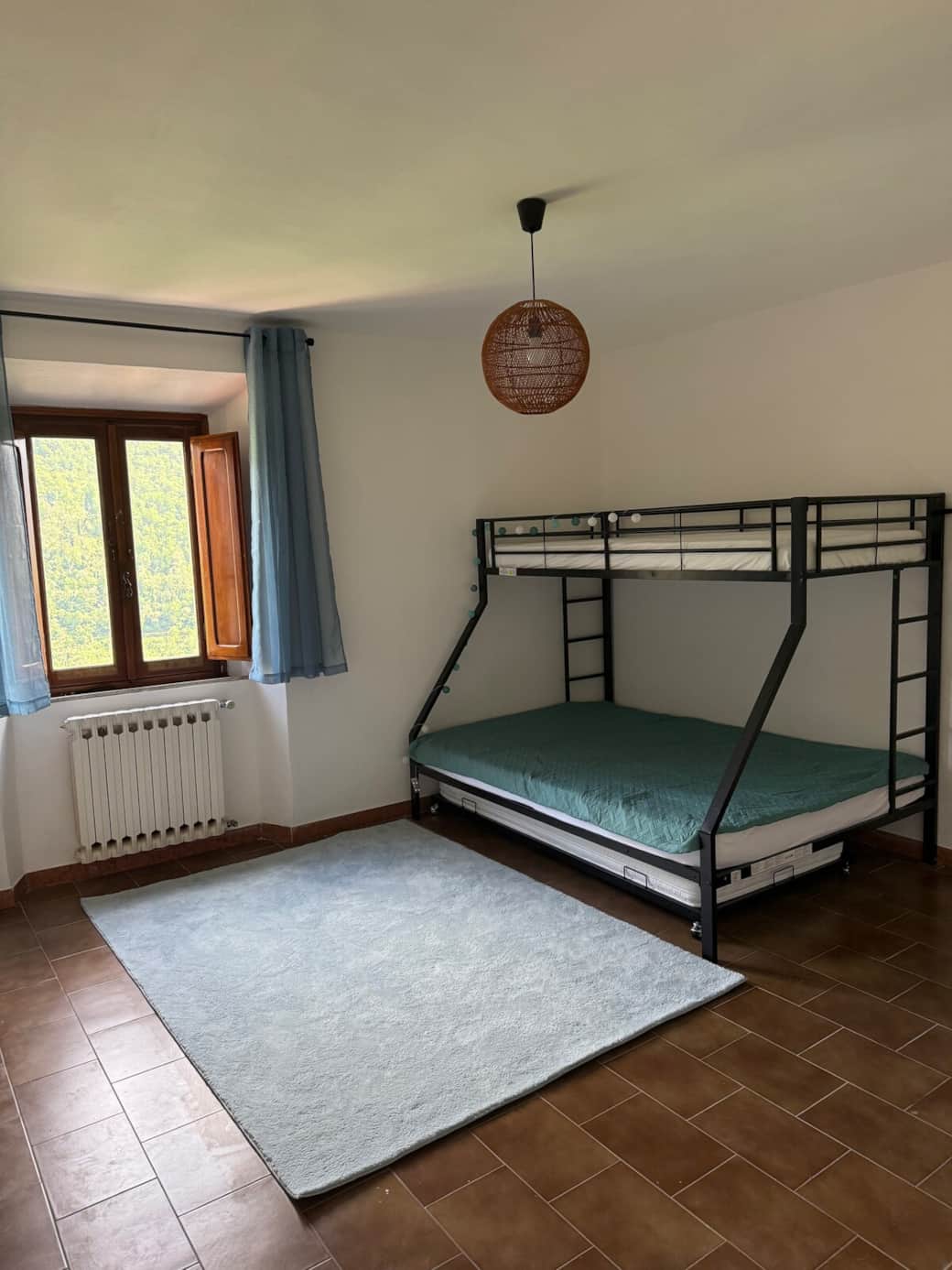 Schlafzimmer 2 