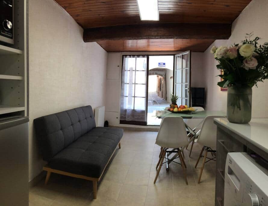 LE Salon