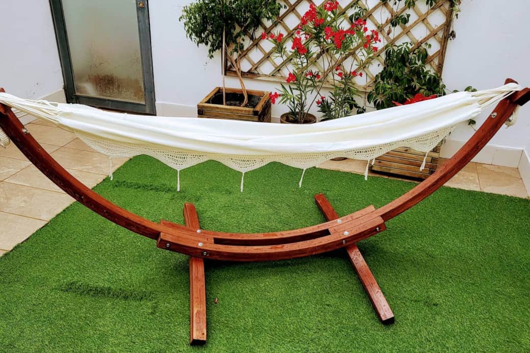 Hamaca en jardín para relajarse