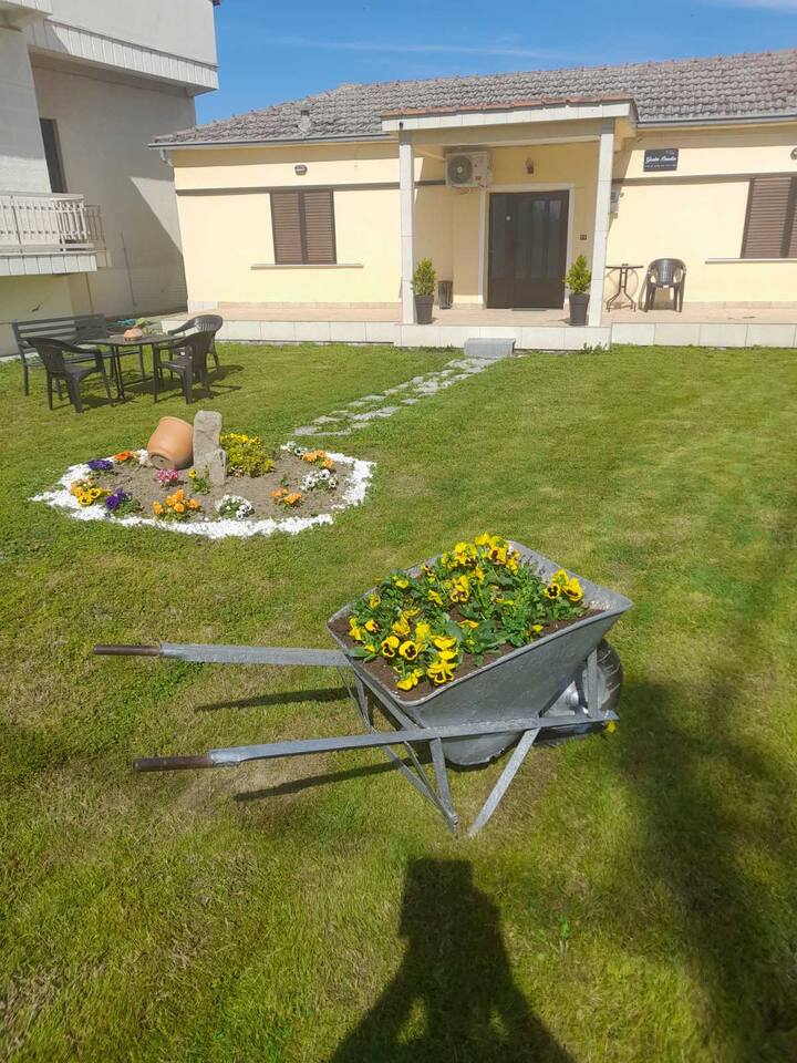 Garden Paradise in Megalochori