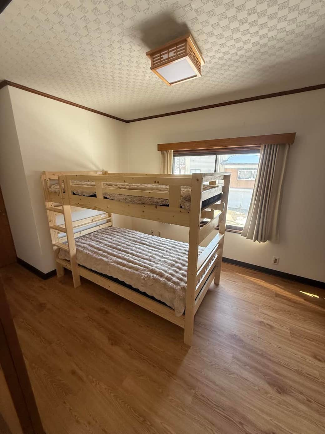 Bedroom 2 (Adult rated bunk beds)