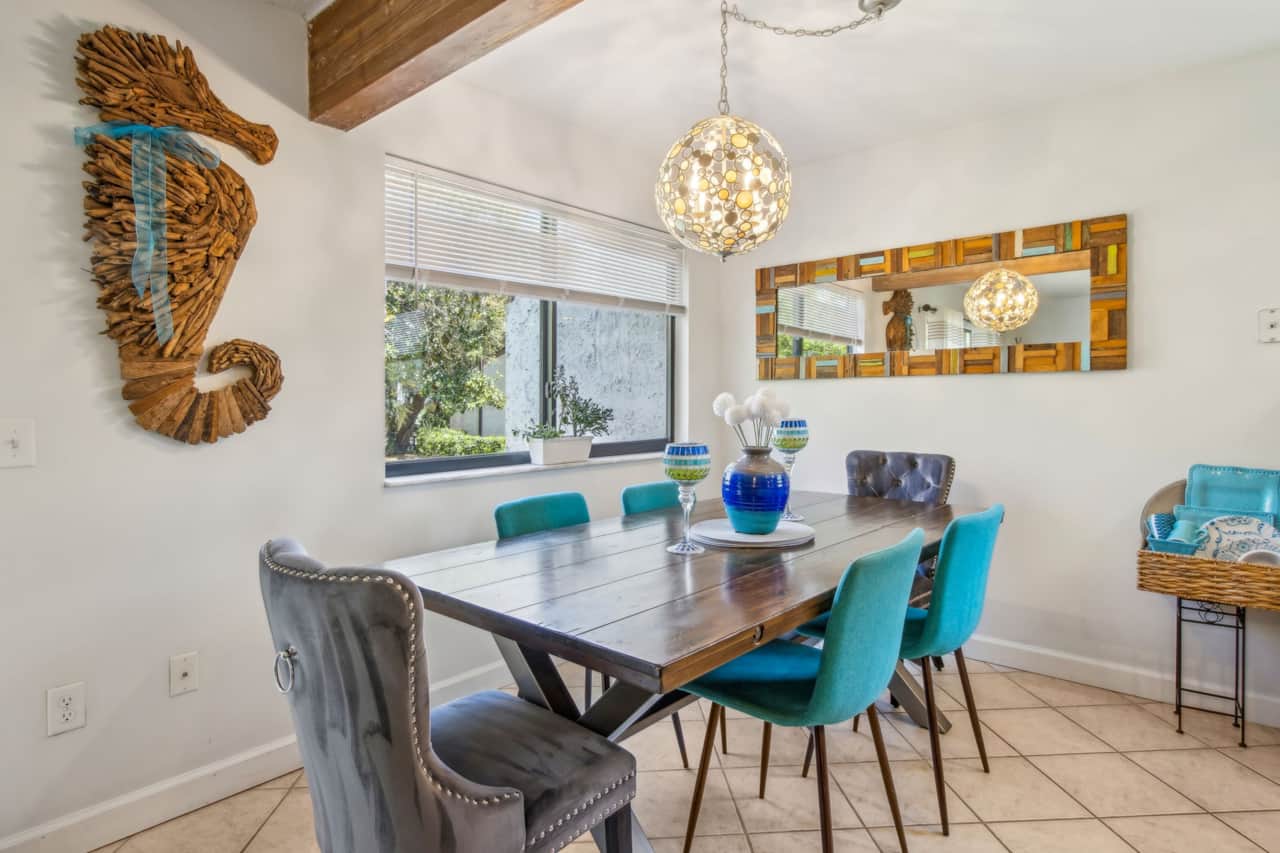 M4 Forest Ridge Dining Area