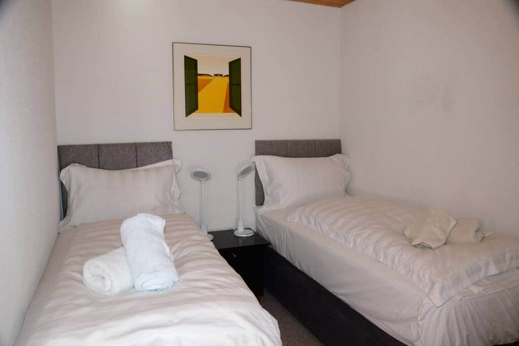 Twin beds seperate