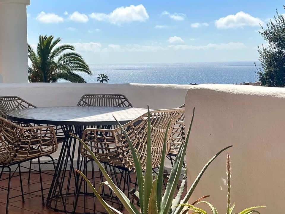 Matbord med havsutsikt Matbord med havsutsikt