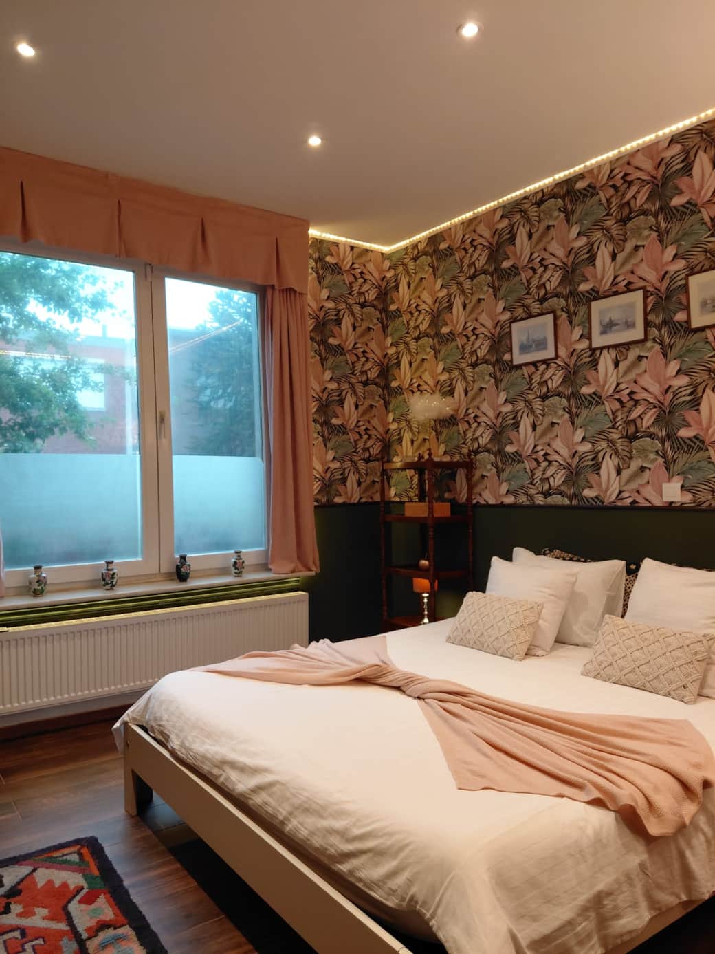 Bed raamzijde