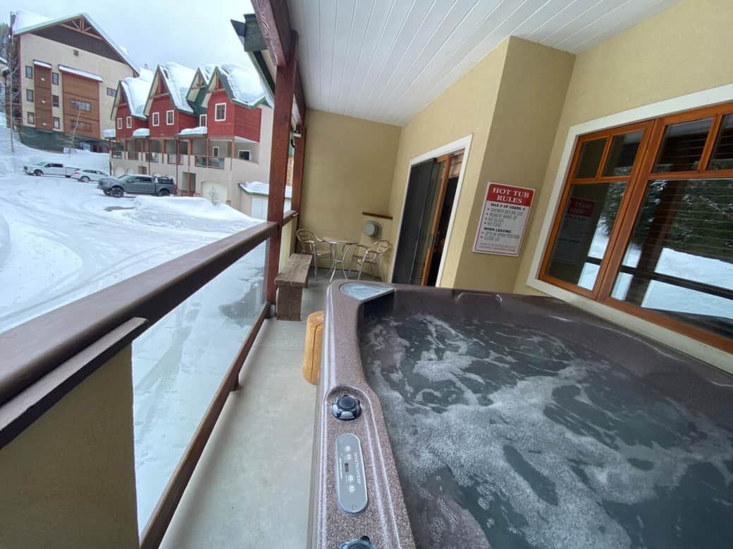 The chill .... or shall I say ... hot zone. Get your achey body pampered here with views of Granite runs behind the sister condo building.