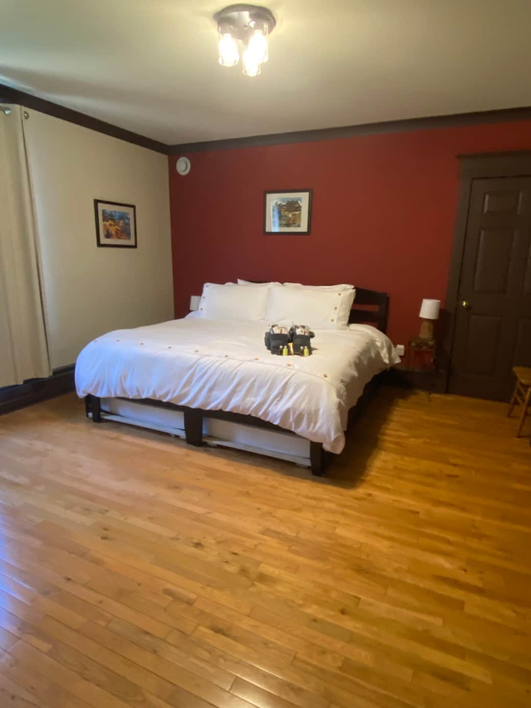 Murphy Suite - Master Bedroom
